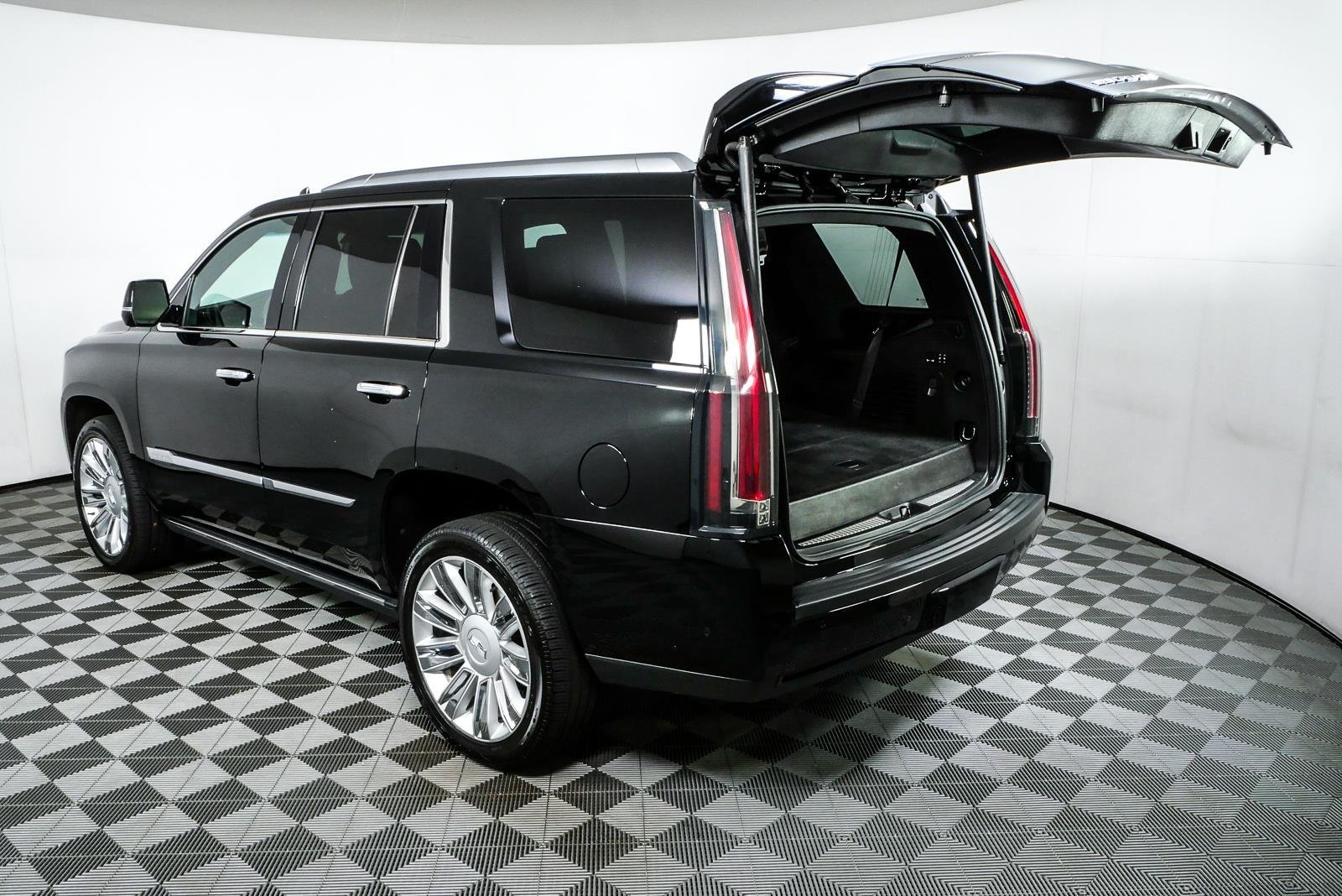 Used 2018 BLACK RAVEN Cadillac Platinum image 38