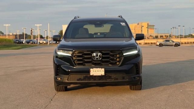 Certified Used 2025 Crystal Black Pearl Honda Sport image 3