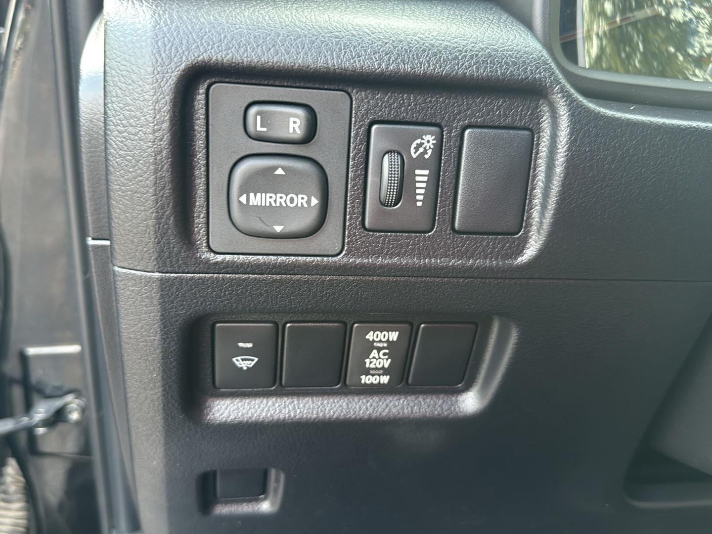 Used 2018 Midnight Black Metallic Toyota SR5 image 8