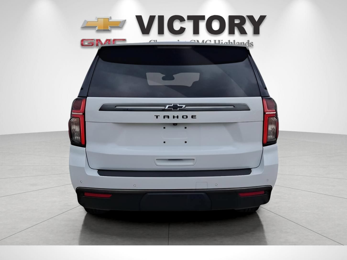 Used 2021 Summit White Chevrolet Z71 image 4