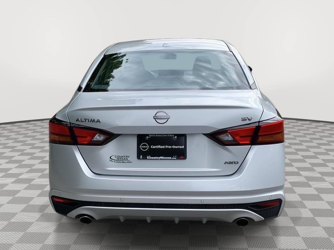 Used 2024 Brilliant Silver Metallic Nissan 2.5 SV image 4