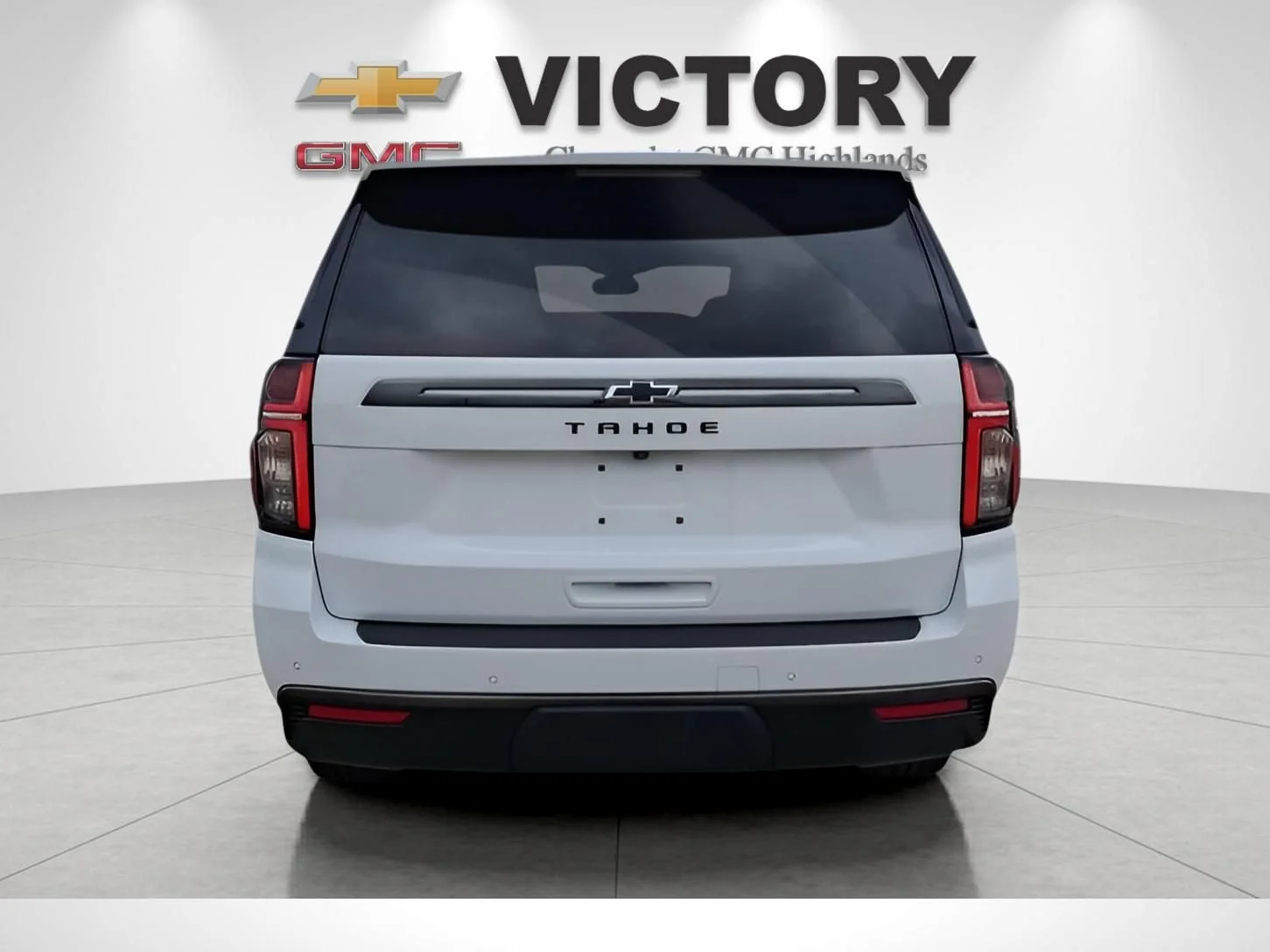 Used 2021 Summit White Chevrolet Z71 image 4