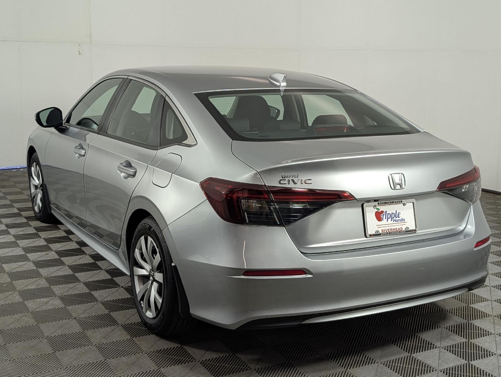 Certified Used 2026 Solar Silver Metallic Honda 2WD LX image 4
