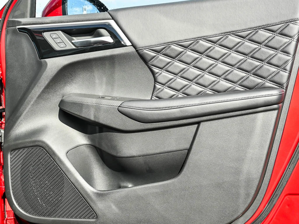 2025 Mitsubishi Outlander Plug-in Hybrid SEL - Photo 10