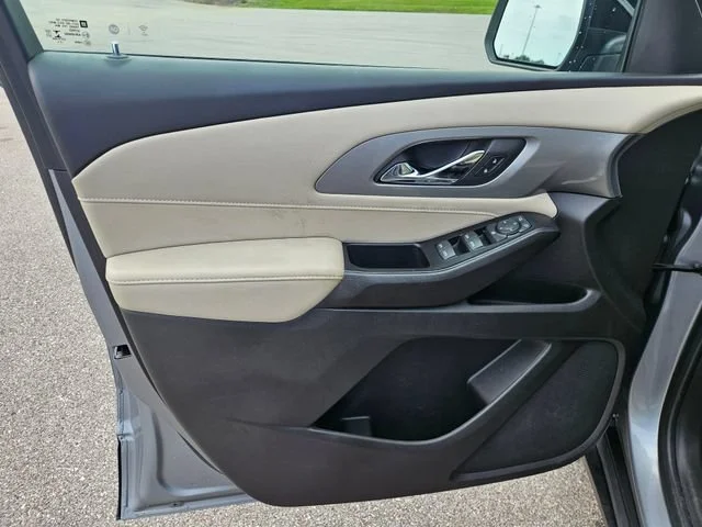 Used 2023 STERLING GRAY METALLIC Chevrolet LS image 10