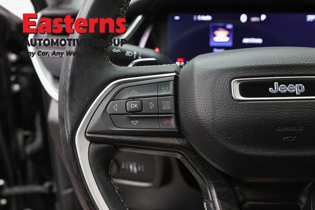 Used 2023 Black Jeep Limited image 14