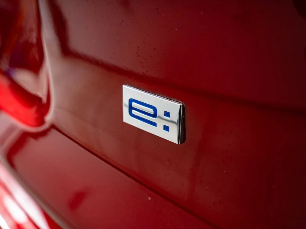 Used 2024 Scarlet Red Metallic Honda Touring image 21