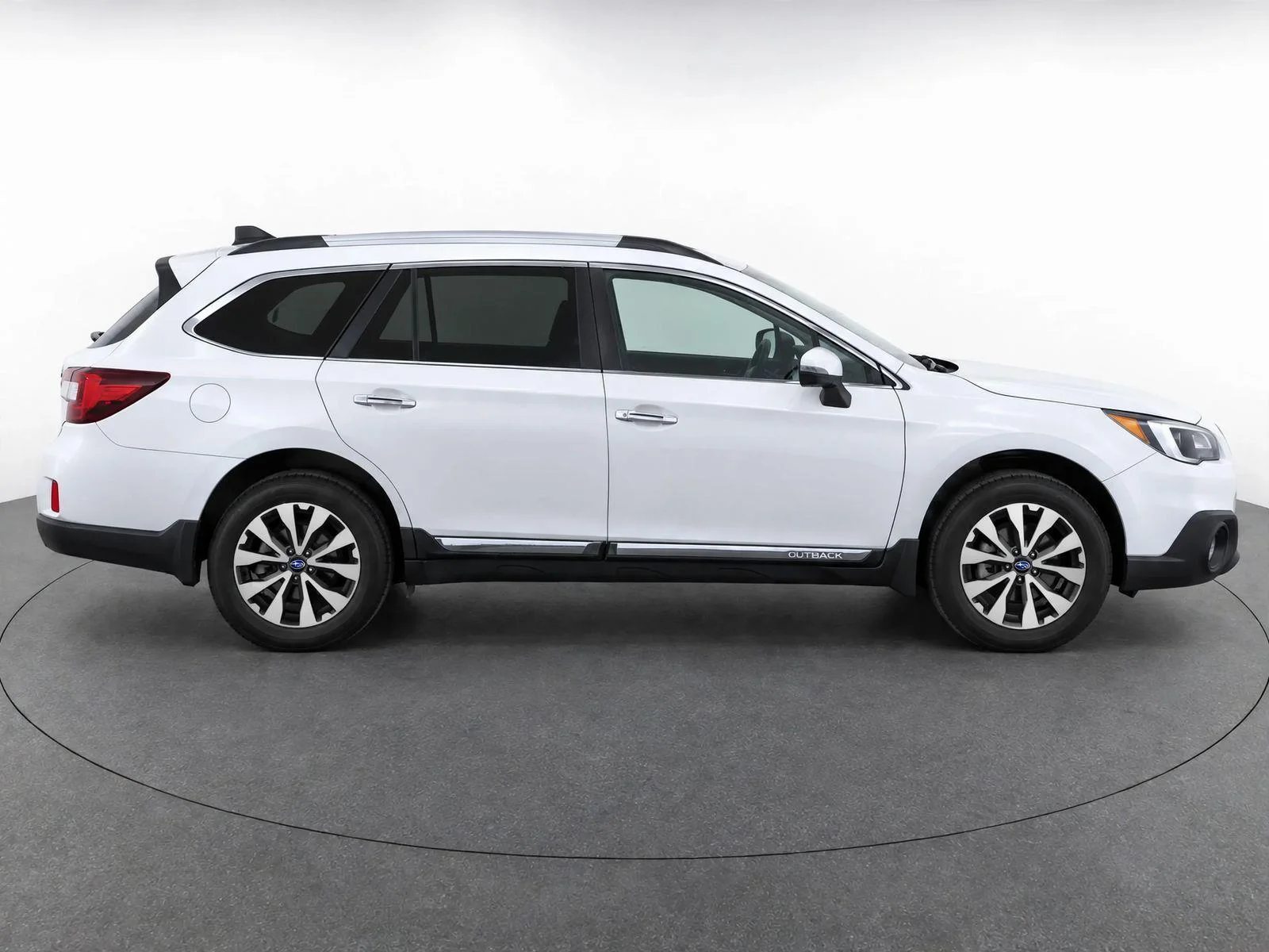 Used 2017 Crystal White Pearl Subaru Touring image 8
