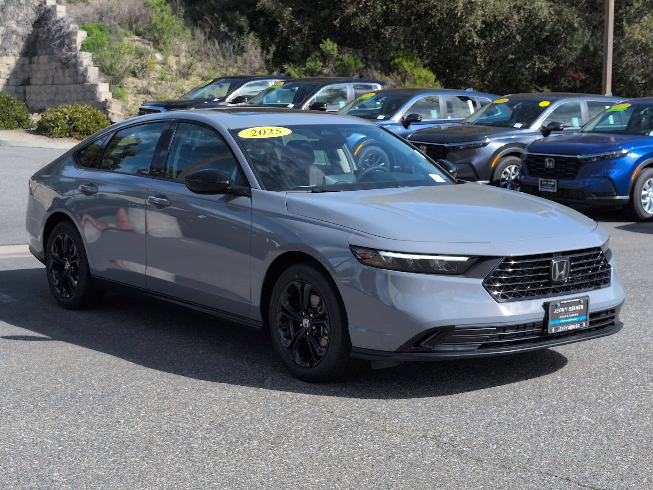 New 2025 Urban Gray Pearl Honda SE image 7