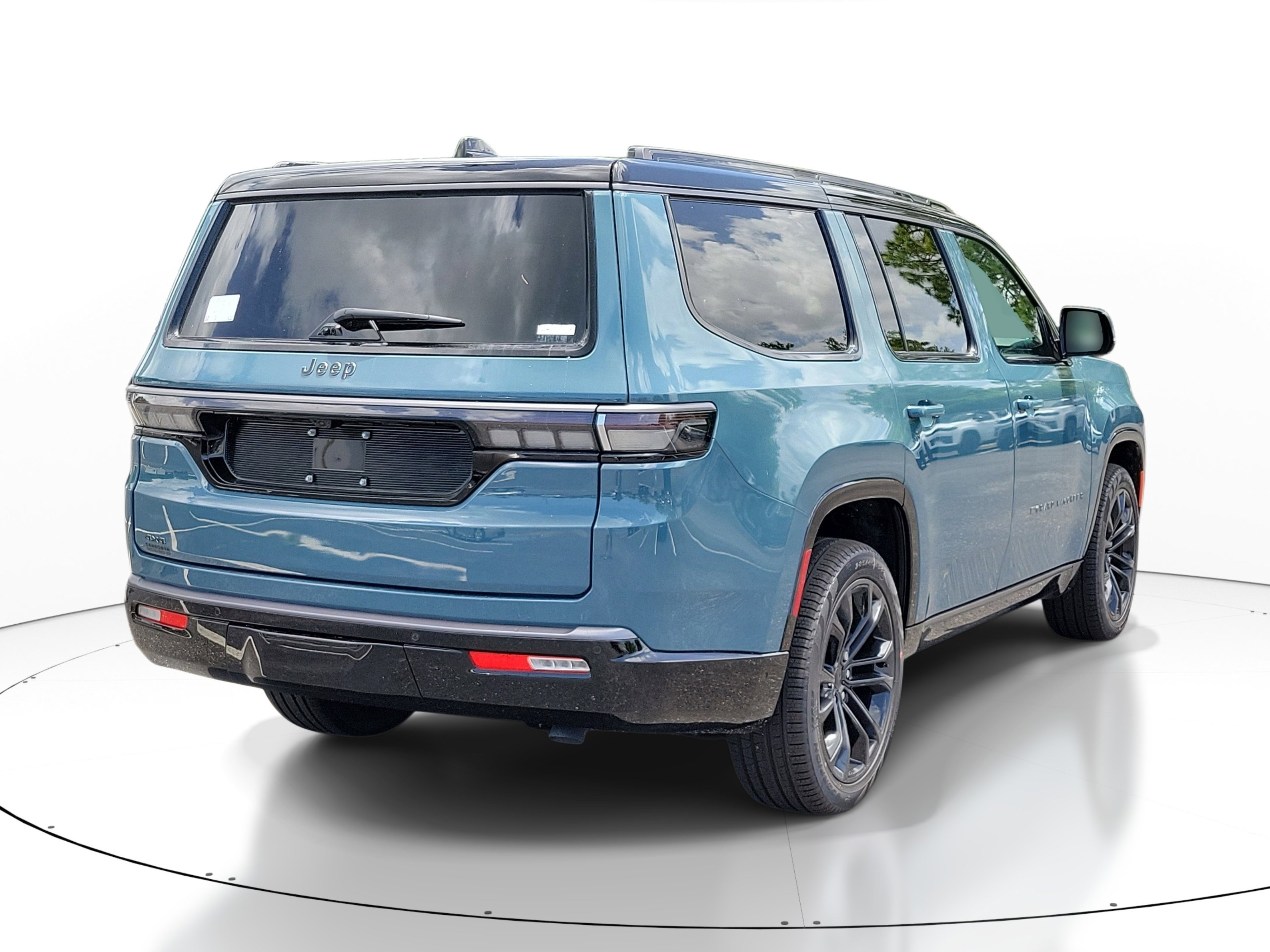 New 2026 Steel Blue Exterior Paint Jeep Summit Reserve image 6