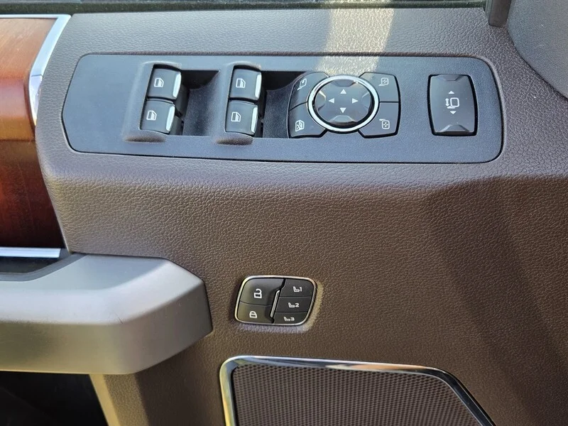 Used 2022 Brown FORD KING RANCH image 31