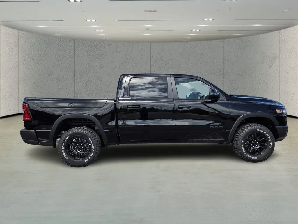 New 2026 Diamond Black Crystal Pearl-Coat Exterior Paint RAM Rebel image 3