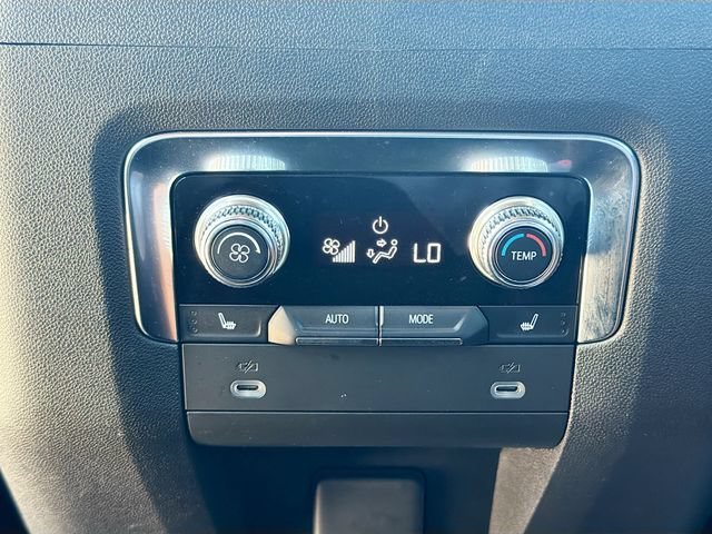 2024 GMC Yukon AT4 - Photo 17