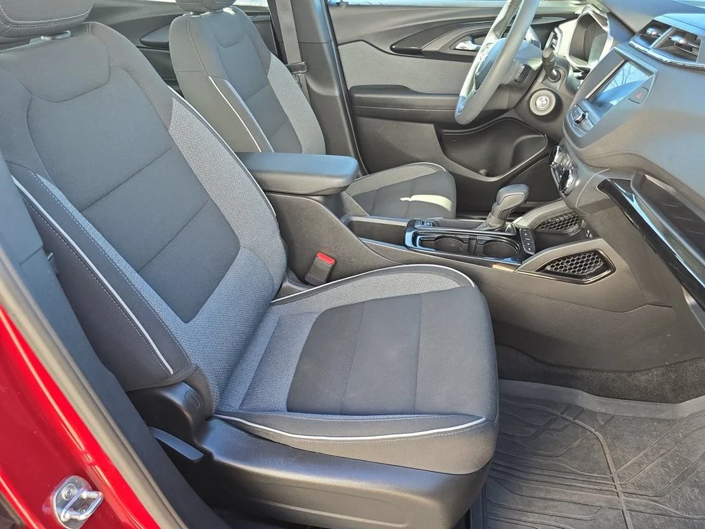Used 2021 Red Chevrolet LS image 29