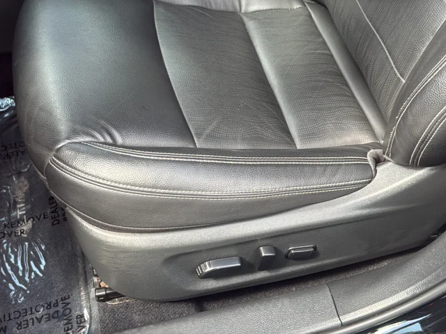 Used 2021 Black Nissan 2.5 Platinum image 18