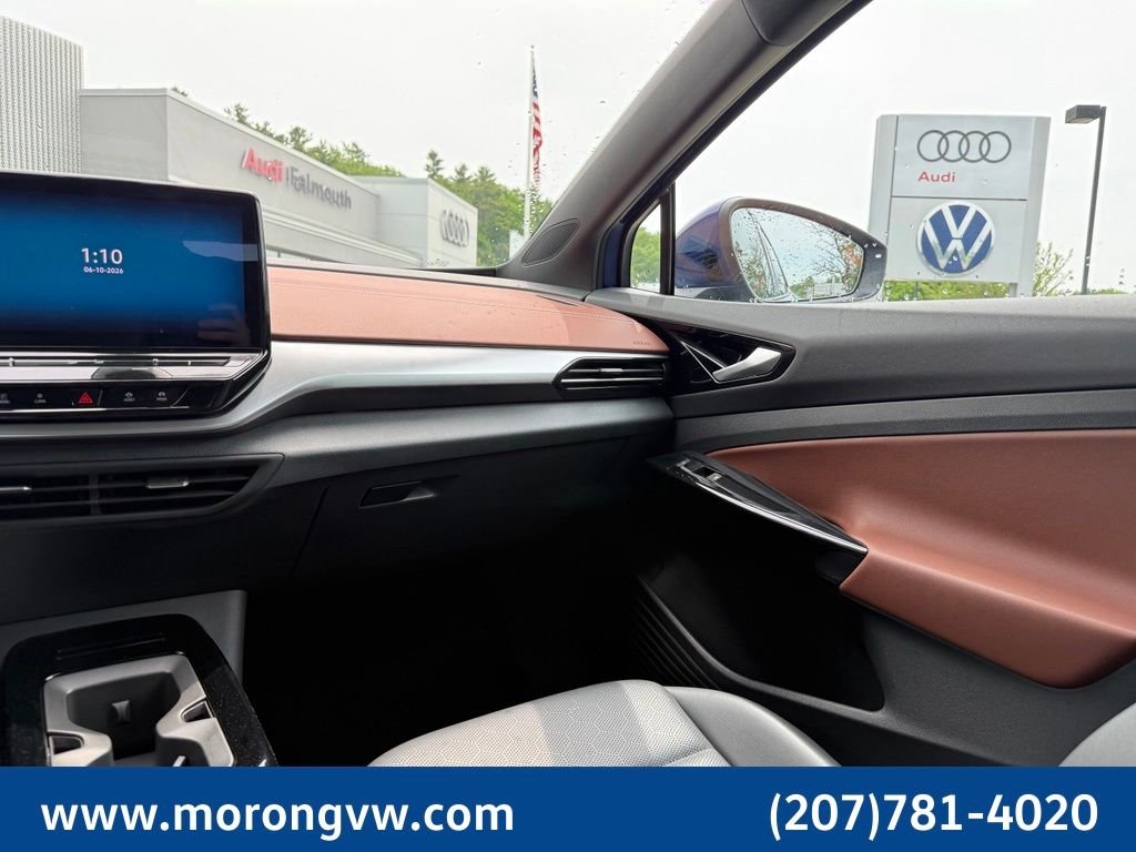 Used 2022 Blue Volkswagen Pro S image 33
