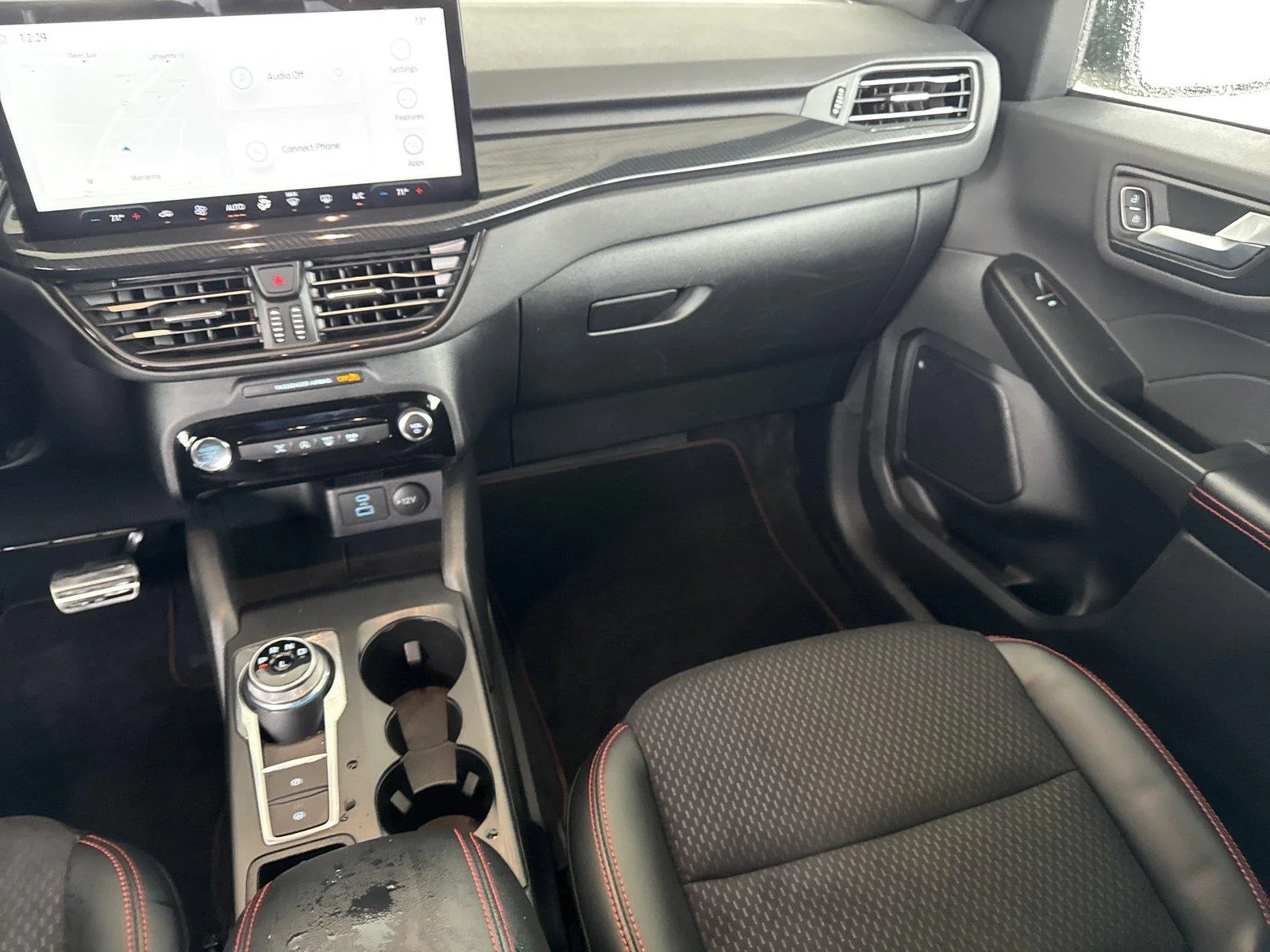 Used 2023 Star White Metallic Tri-Coat Ford ST-Line image 15