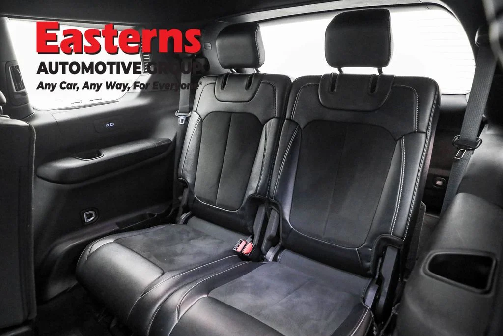 Used 2024 Silver Jeep Altitude image 25