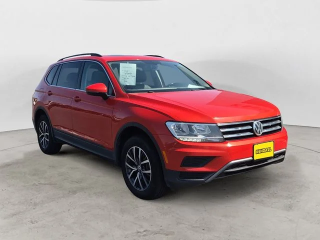 Used 2019 Orange Volkswagen 2.0T SE image 3