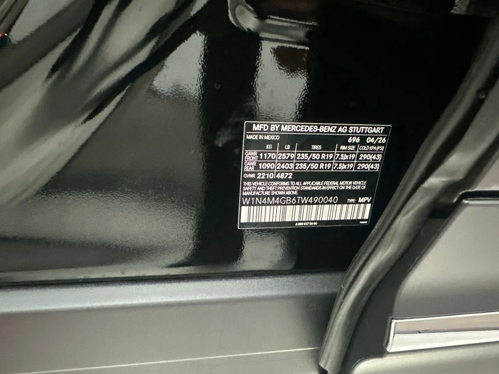 New 2026 Black Mercedes-Benz GLB 250 image 28