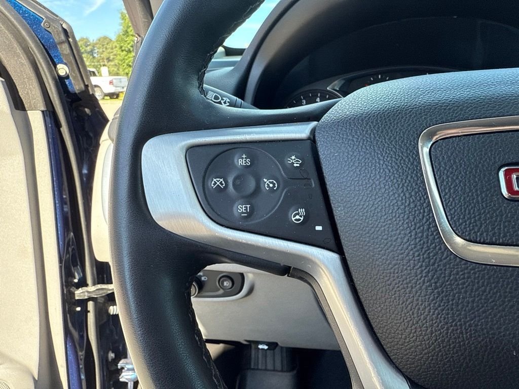 Used 2023 Blue GMC SLT image 9