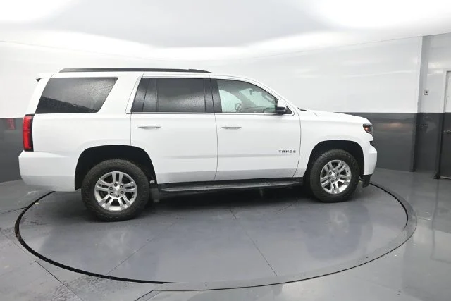 Used 2017 White Chevrolet LS image 10