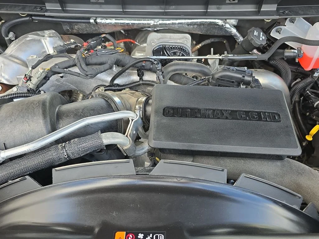 Used 2024 Gray Chevrolet LT image 31