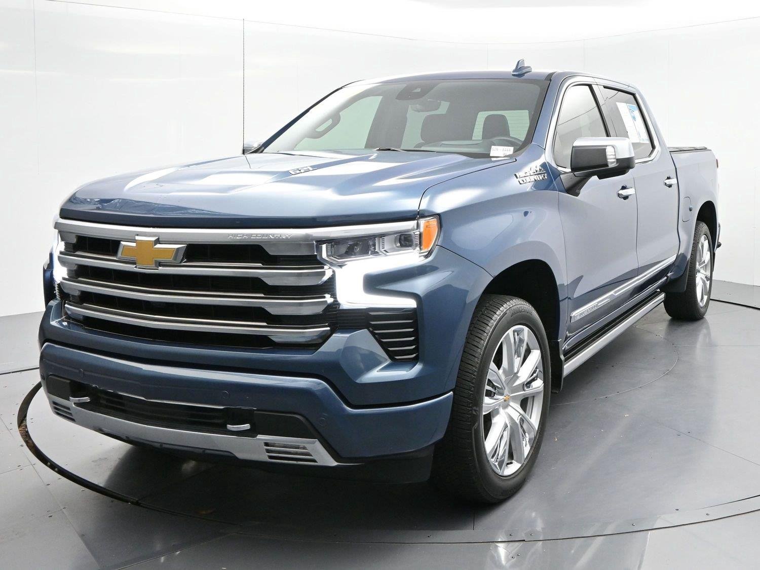 Used 2024 Lakeshore Blue Metallic Chevrolet High Country image 3
