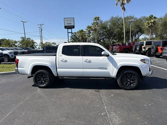 Used 2023 White Toyota SR5 V6 image 3