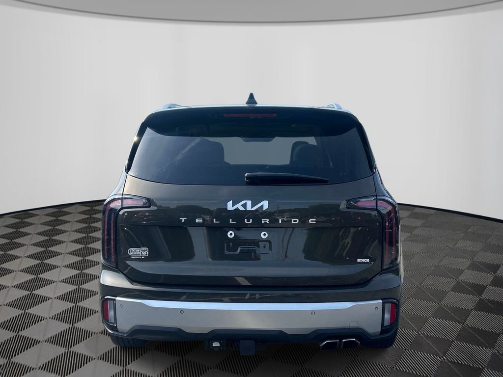 Used 2024 Green Kia SX-Prestige image 4