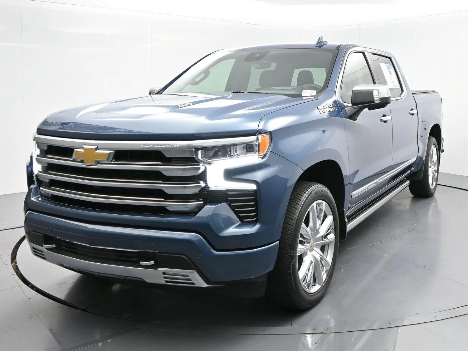 Used 2024 Lakeshore Blue Metallic Chevrolet High Country image 3