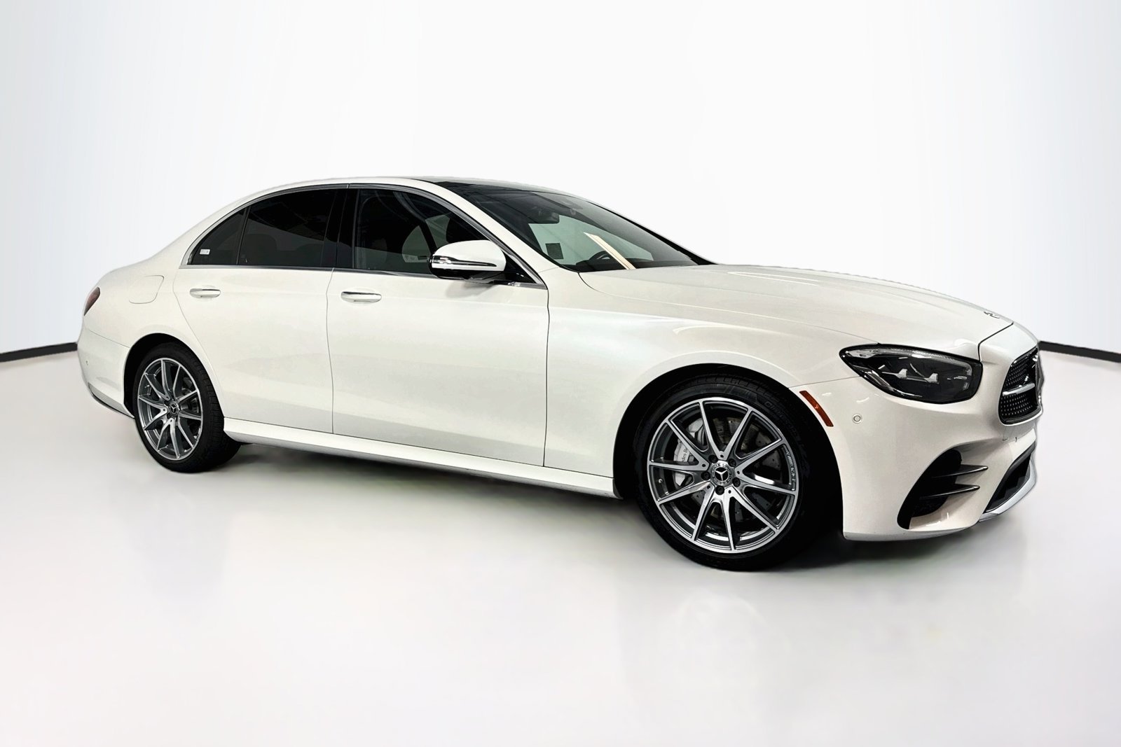 Certified Used 2023 Manufaktur Diamond White Mercedes-Benz E 350 image 3