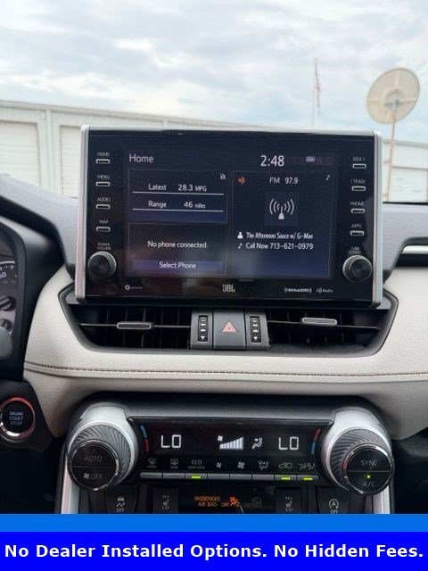 Used 2022 Pearl Toyota XLE Premium image 5