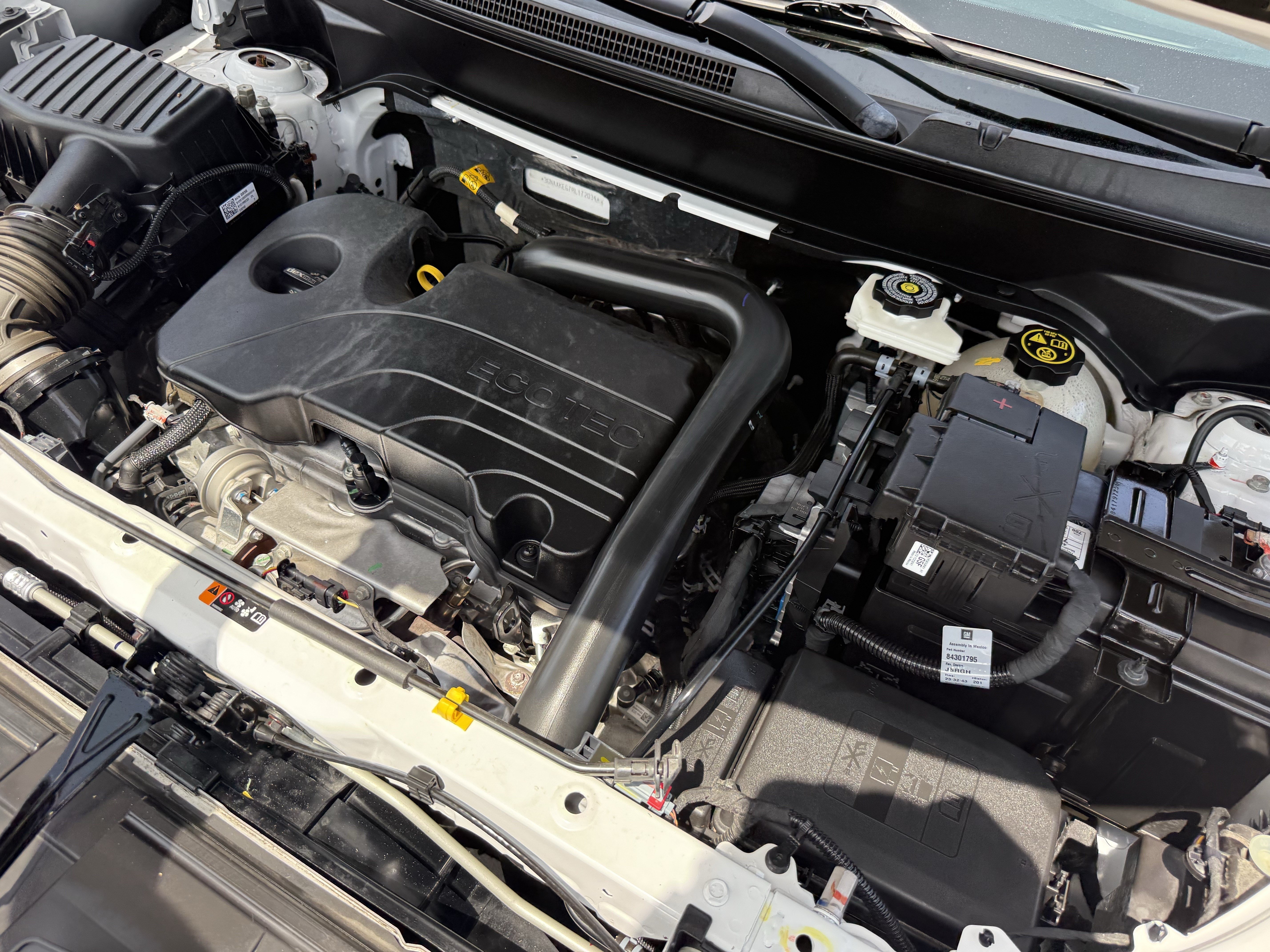 Used 2024 Summit White Chevrolet LT image 31