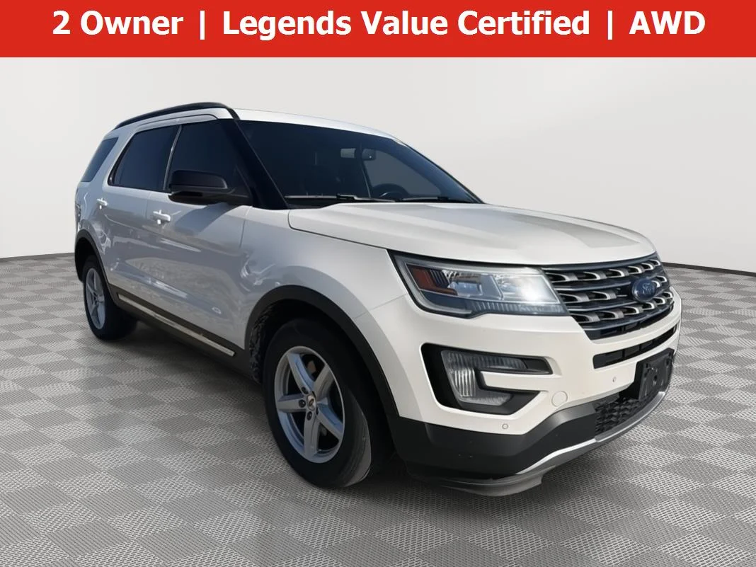 Used 2016 White Platinum Metallic Tri-Coat Ford XLT image 1