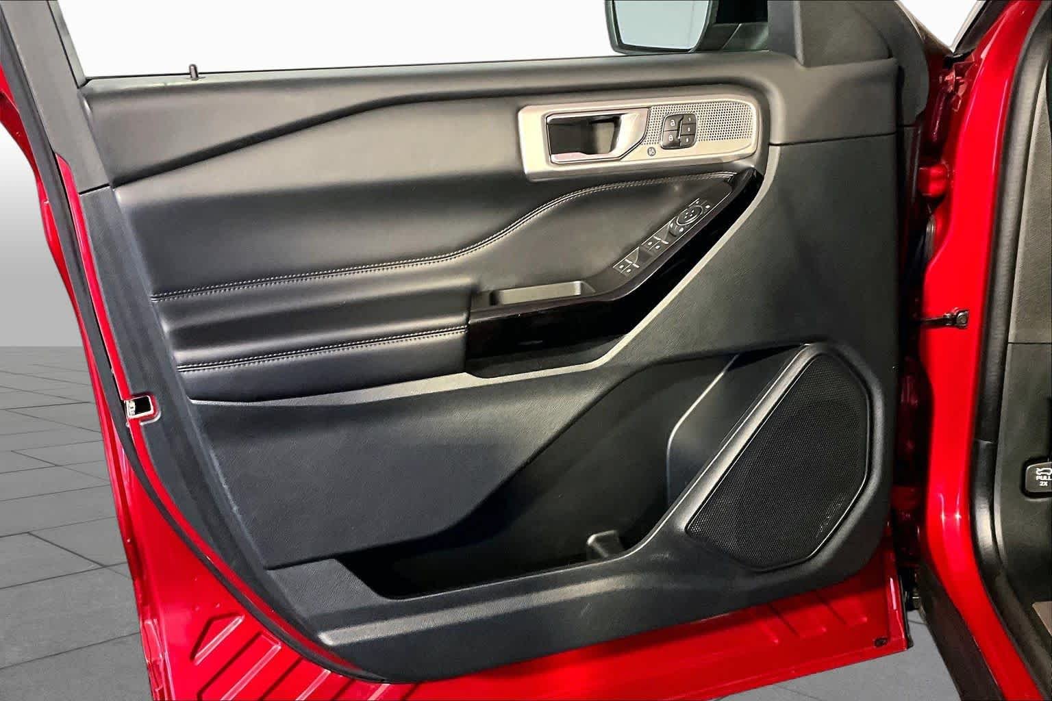 Used 2021 Rapid Red Metallic Tinted Clearcoat Ford Platinum image 38
