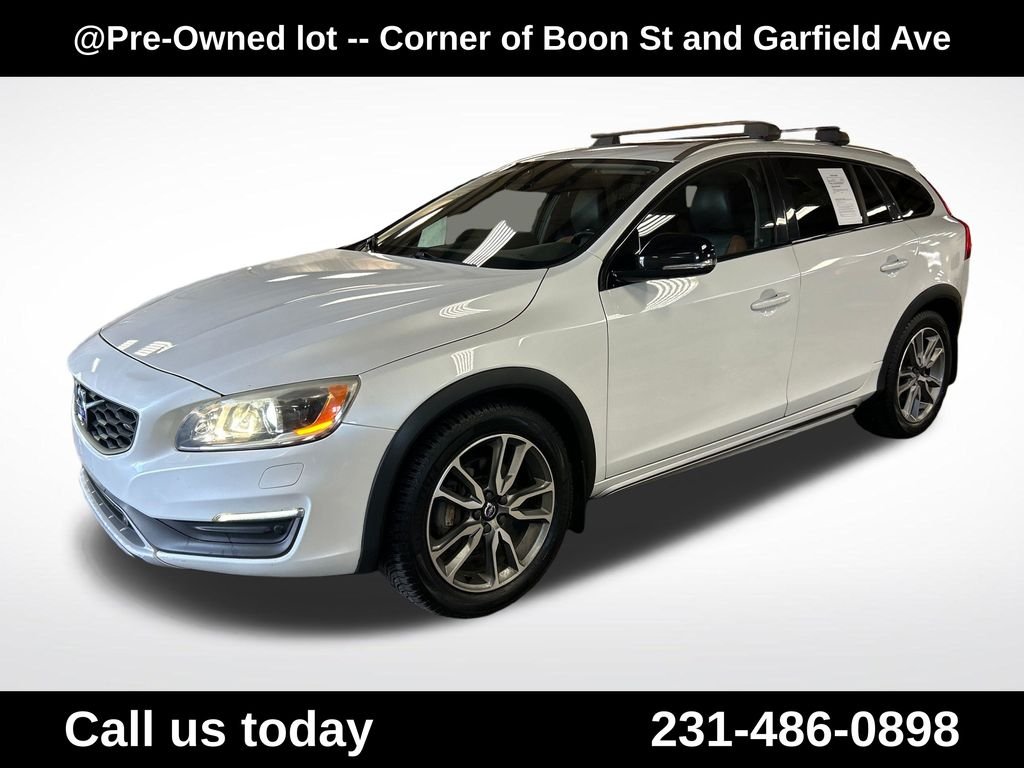 Pre-Owned 2016 Volvo V60 Cross Country T5 Platinum 4D Wagon in