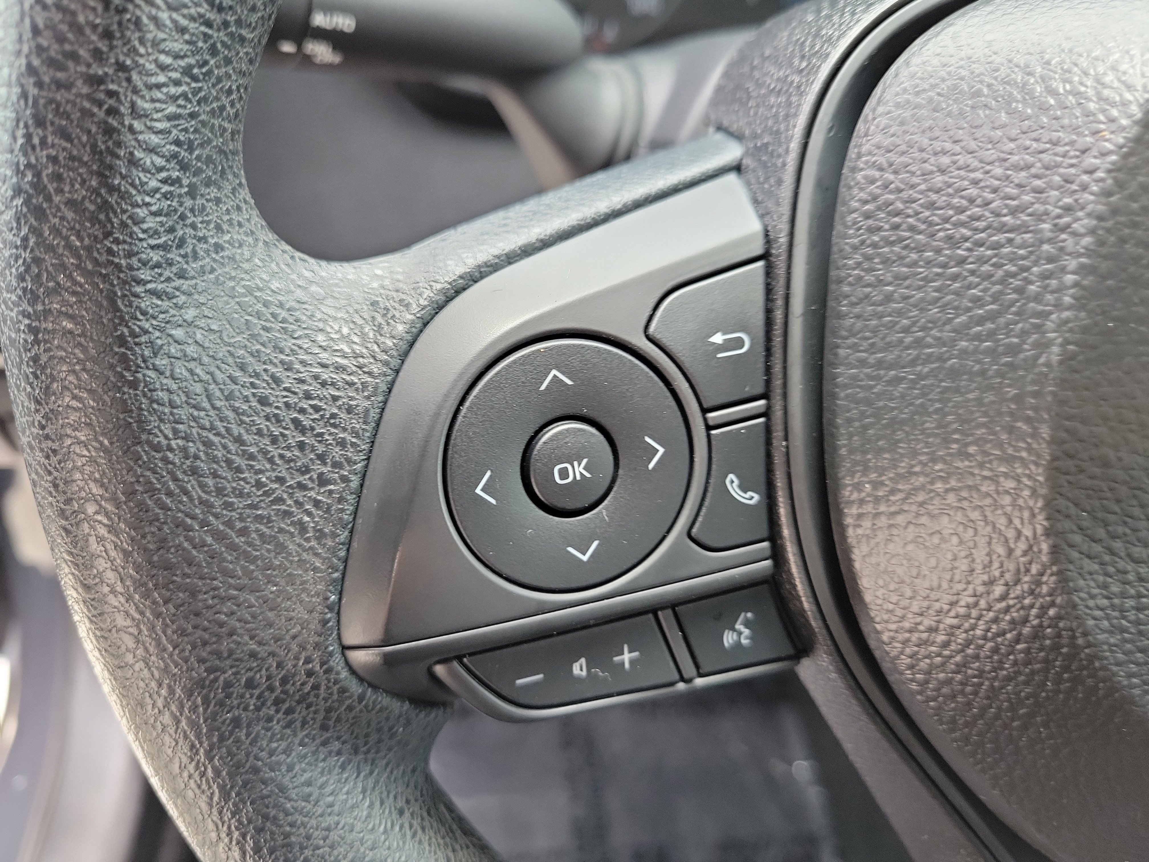 Used 2025 Underground Toyota LE image 26