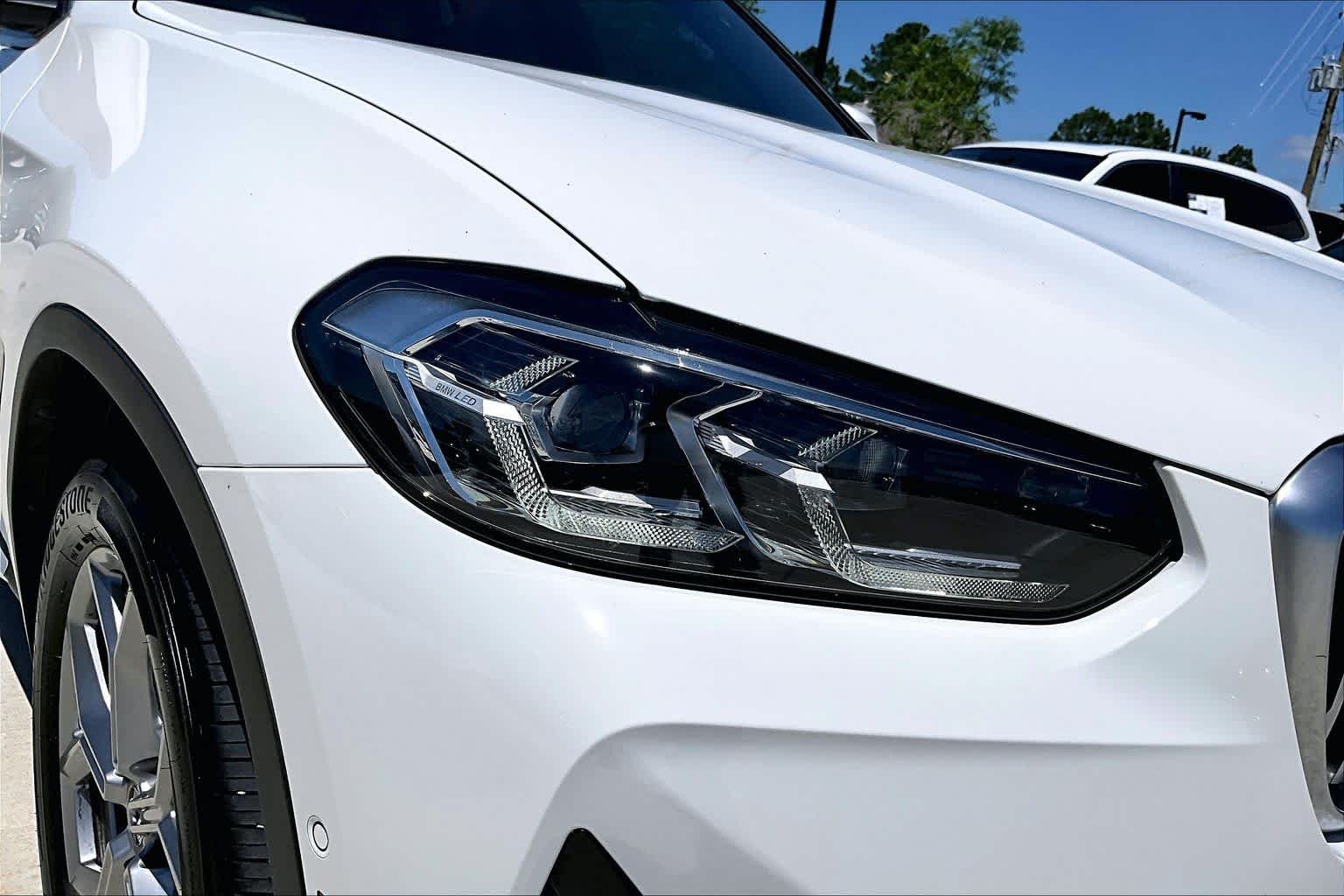 Used 2024 Alpine White BMW xDrive30i image 27