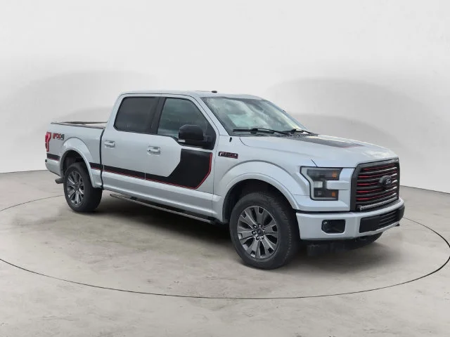 Used 2017 Ingot Silver Ford Lariat image 3