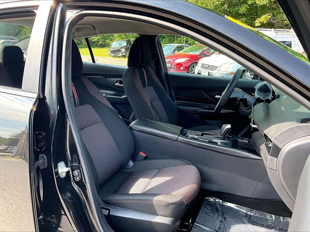 Used 2026 Super Black Nissan SR image 11