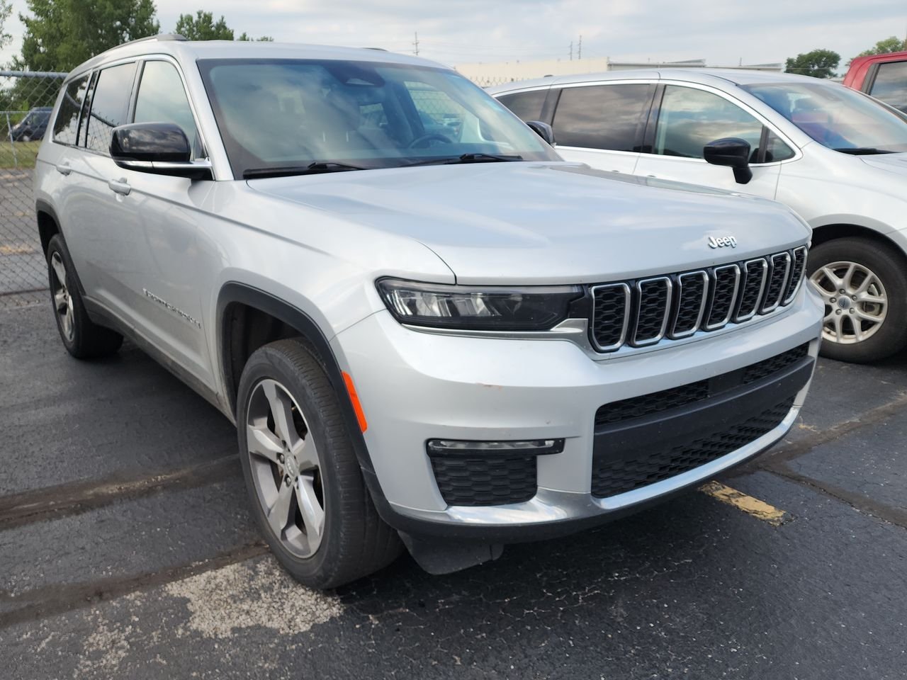 Used 2021 Silver Jeep Limited image 1