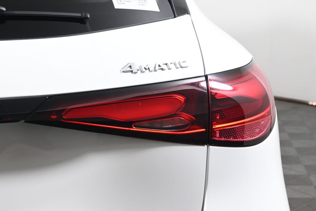 Used 2026 Polar White Mercedes-Benz GLC 300 image 13
