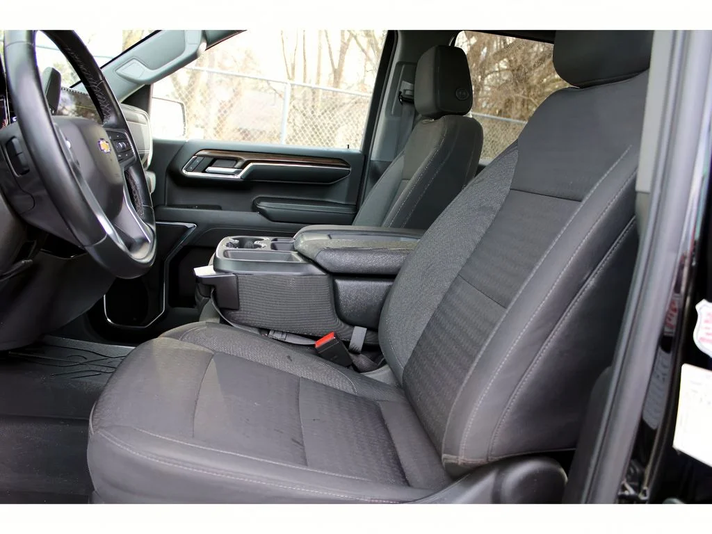 2023 Chevrolet Silverado 1500 LT - Photo 12