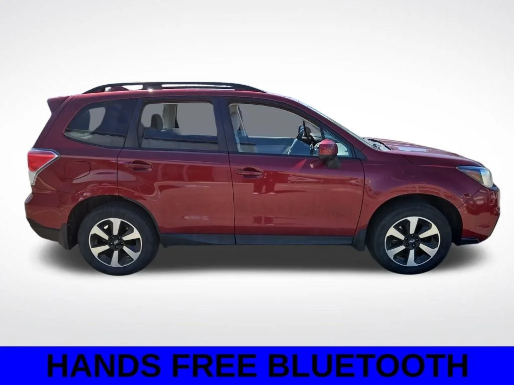 Used 2018 Red Subaru 2.5i Premium image 4