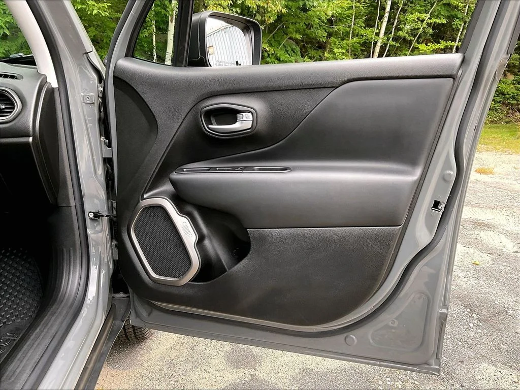 Used 2022 Sting-Gray Clearcoat Jeep Sport image 12
