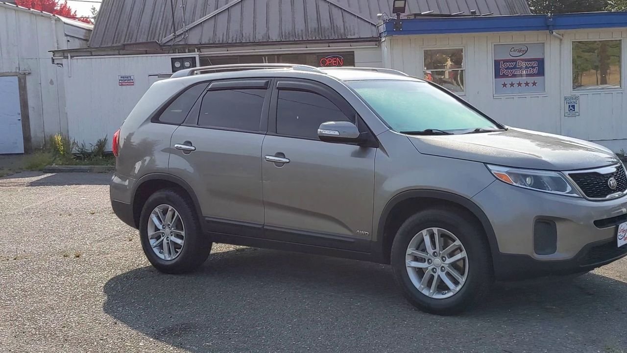 2015 Kia Sorento LX V6 photo 2