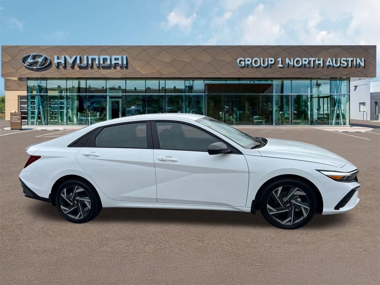 2025 Hyundai Elantra SEL - Photo 8