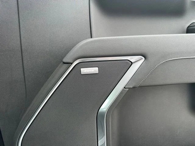 2026 GMC Sierra 1500 SLT - Photo 11