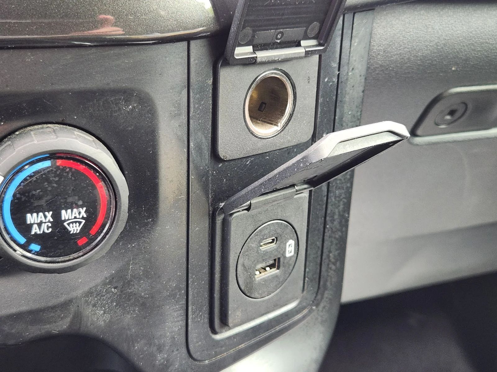 Used 2021 Blue Ford XL image 20